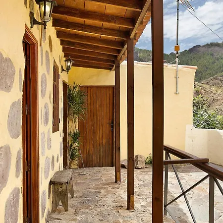 Деревянный коттедж Charming In Palmas De Gran Canaria With Private Pool